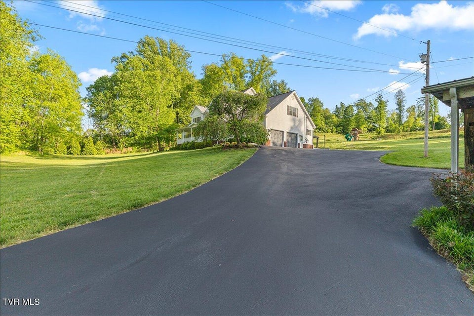 Photo #90: 307 Fairridge Road