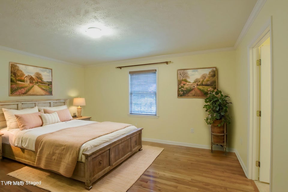Photo #13: 16297 Greenevers Court