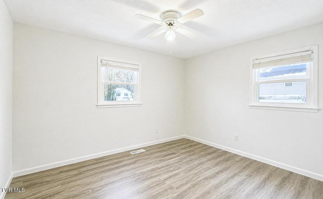 Photo #30: 728 Lynn Avenue