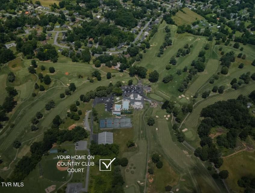 Photo #8: 814 Country Club Court