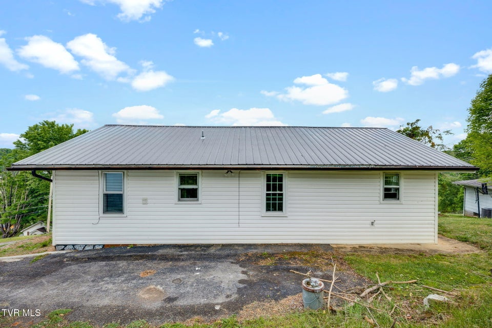 Photo #21: 930 Tip Top Avenue