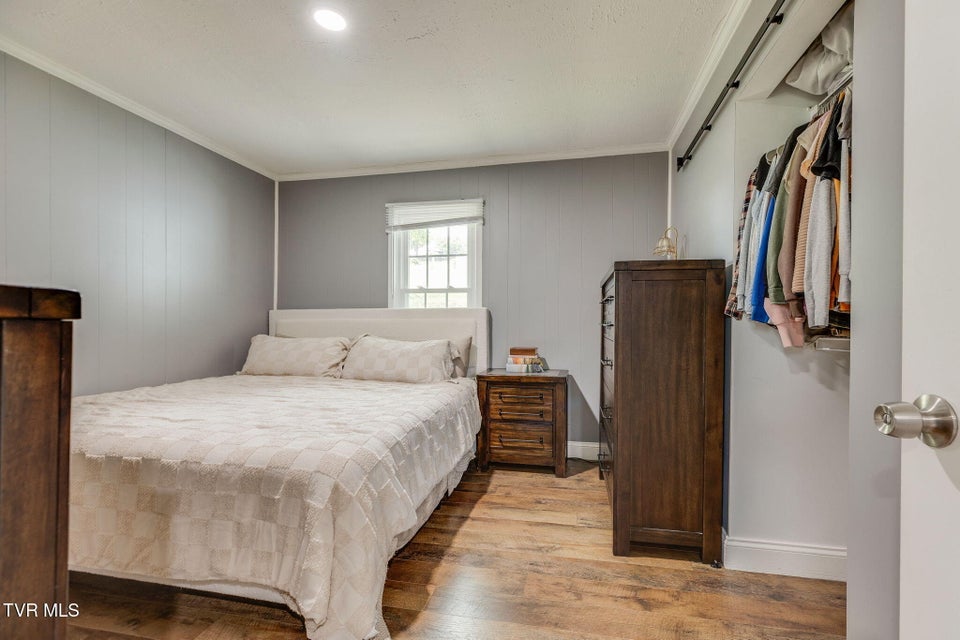 Photo #11: 930 Tip Top Avenue