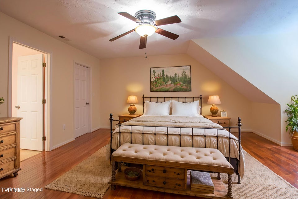 Photo #22: 16297 Greenevers Court
