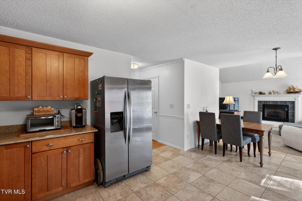Photo #14: 624 Glen Oaks Place
