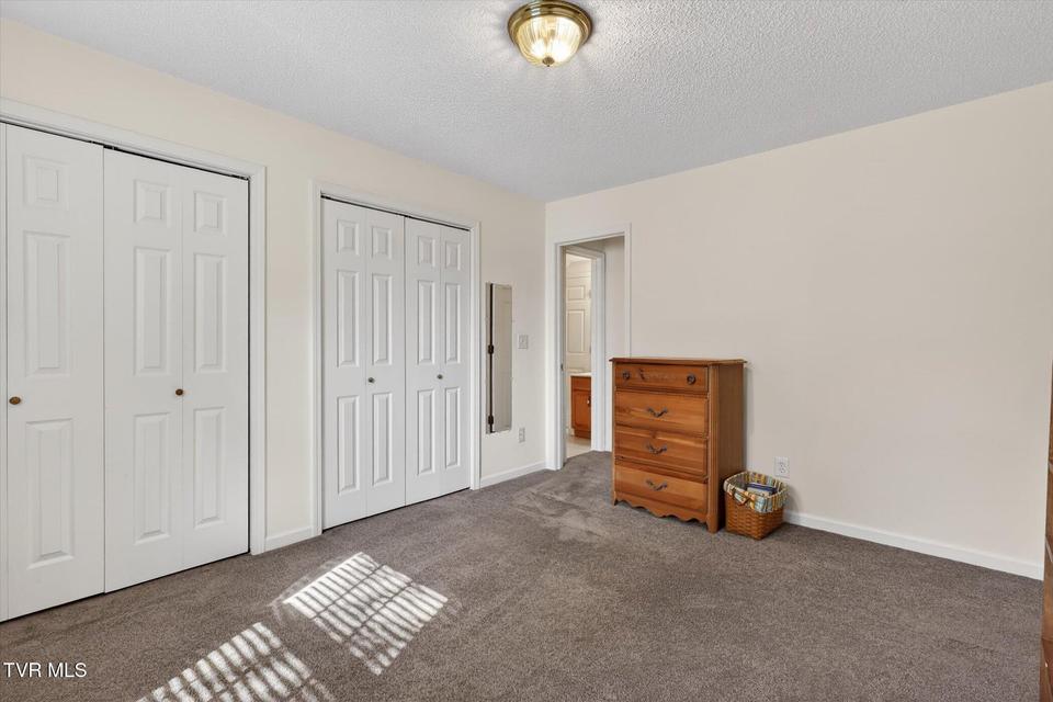 Photo #28: 624 Glen Oaks Place