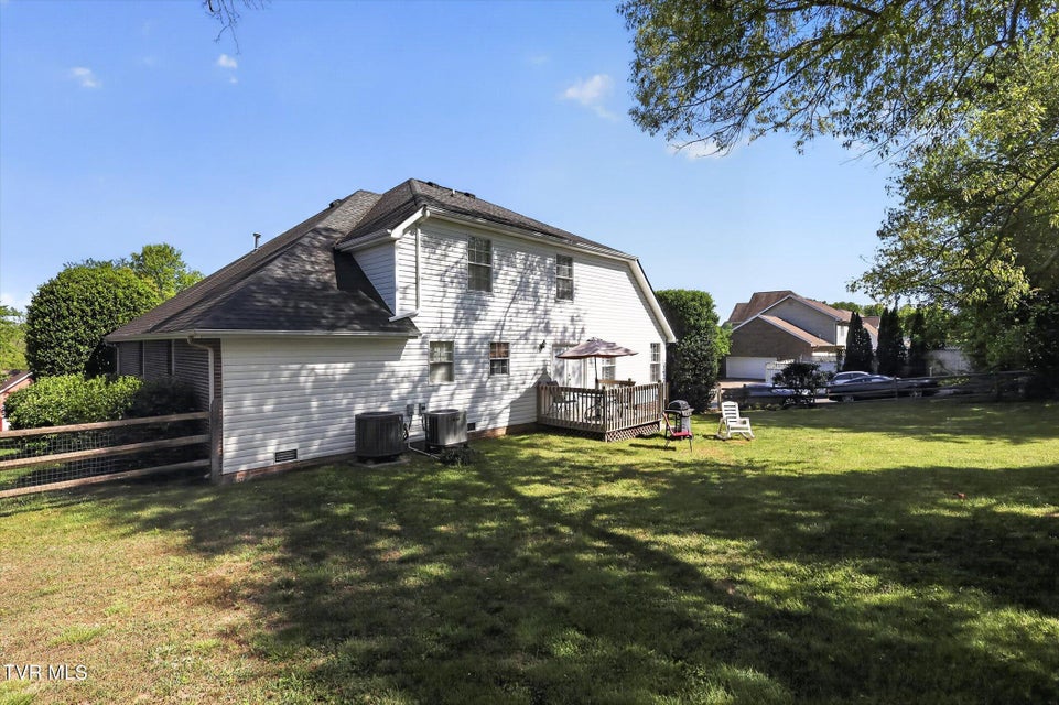 Photo #36: 624 Glen Oaks Place