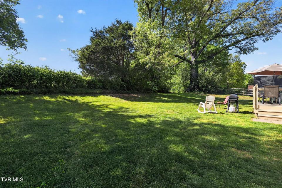 Photo #39: 624 Glen Oaks Place