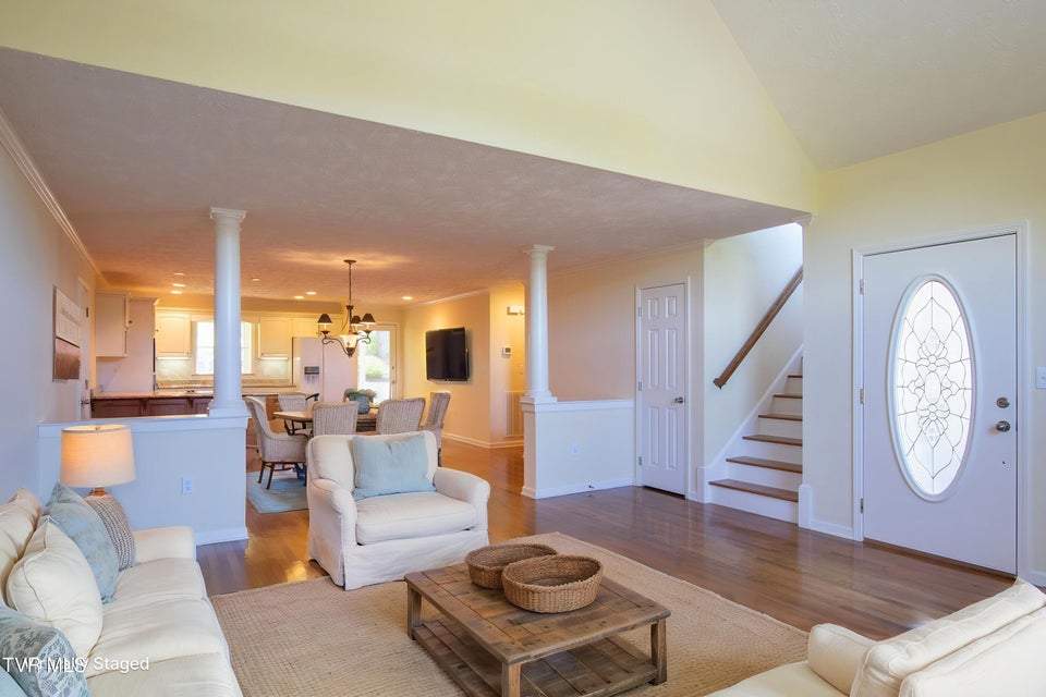 Photo #4: 16297 Greenevers Court