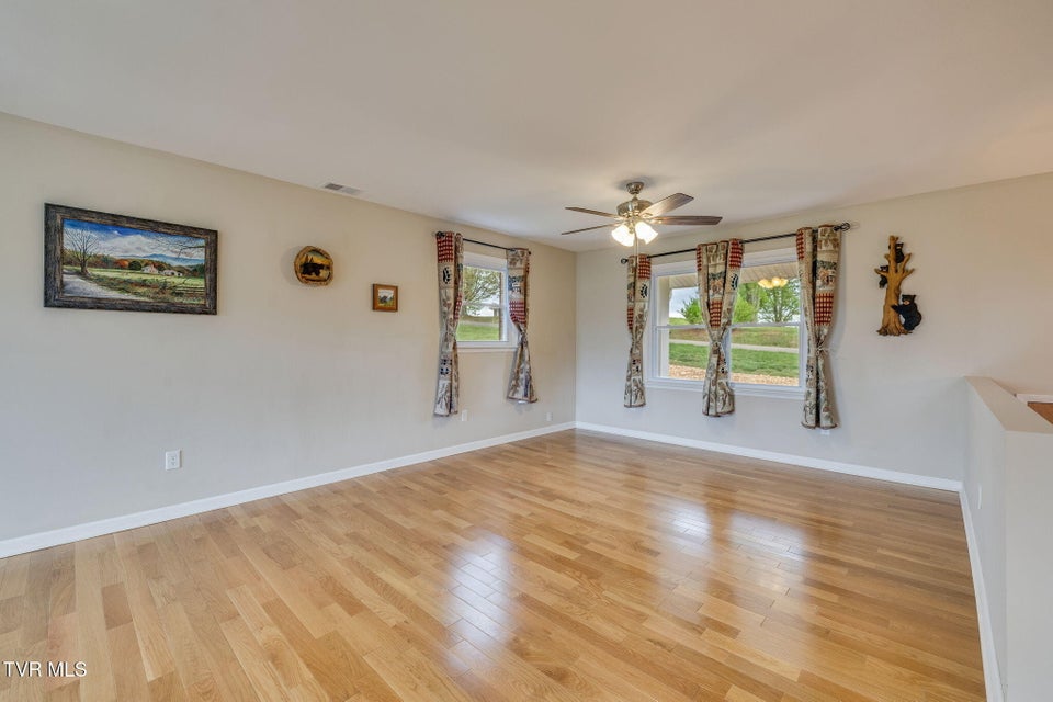 Photo #9: 534 Highland Acres 