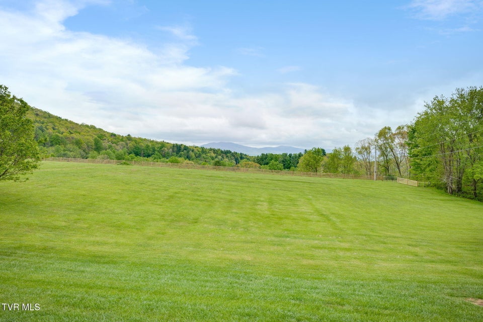Photo #44: 534 Highland Acres 
