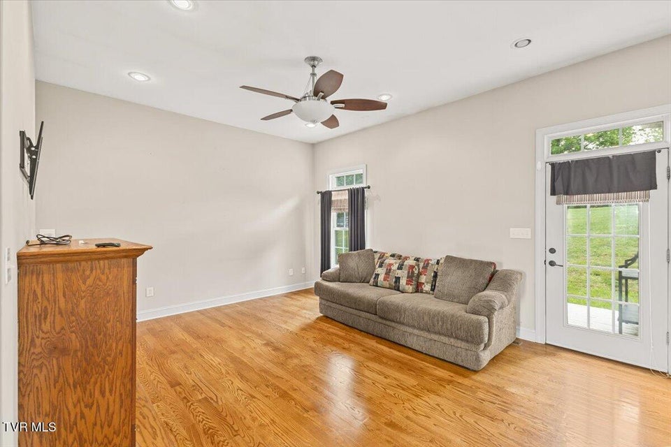 Photo #7: 32582 Spring Crest Drive