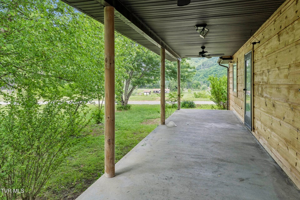 Photo #8: 4017 Highway 81 