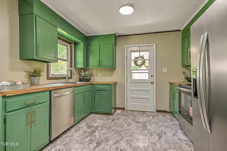 Photo #9: 19614 Greenbriar Drive