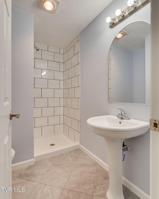 Photo #14: 306 Hemlock Street