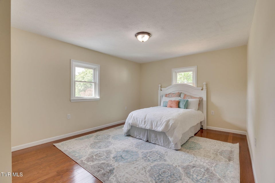 Photo #12: 306 Hemlock Street