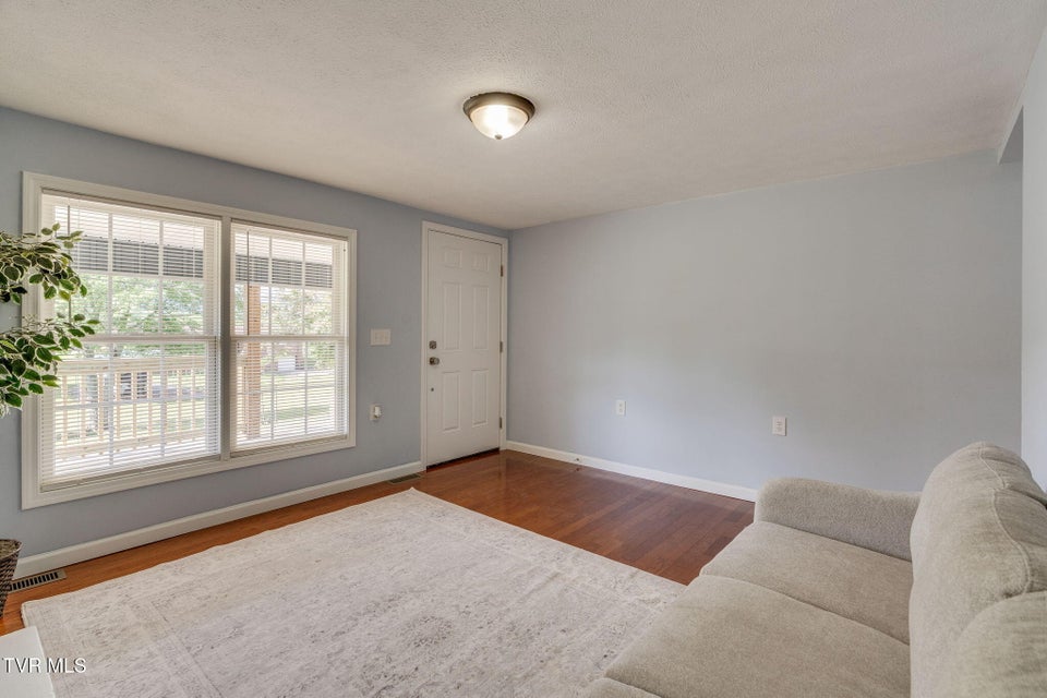 Photo #7: 306 Hemlock Street
