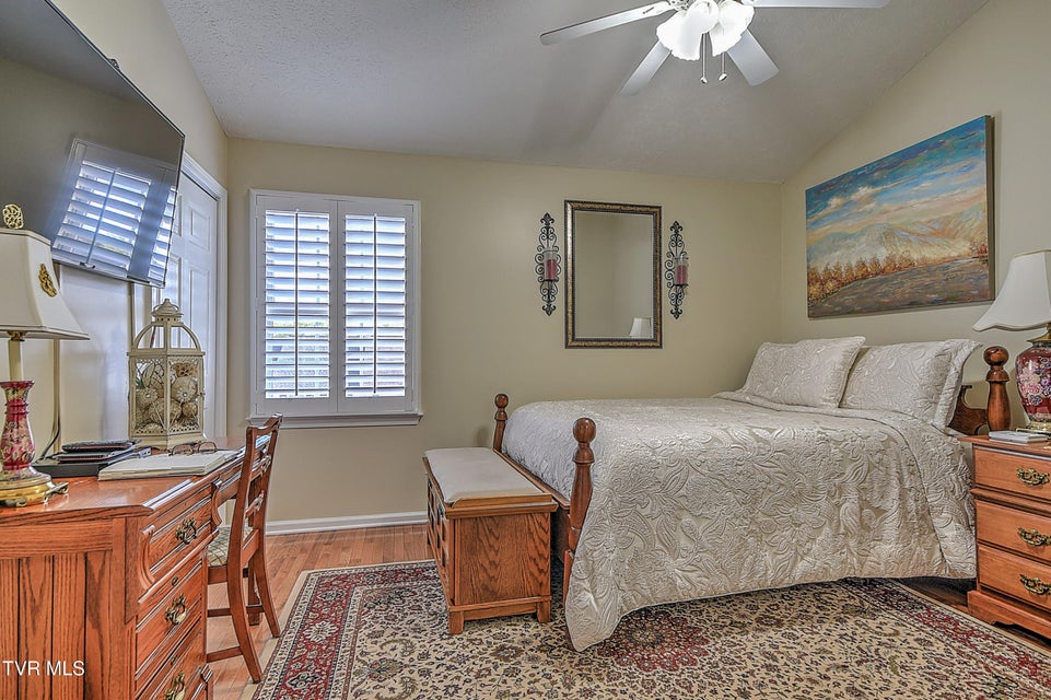 Photo #9: 574 Beaverview Drive