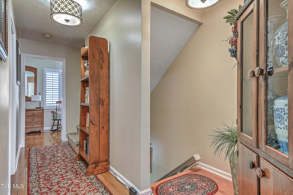 Photo #13: 574 Beaverview Drive