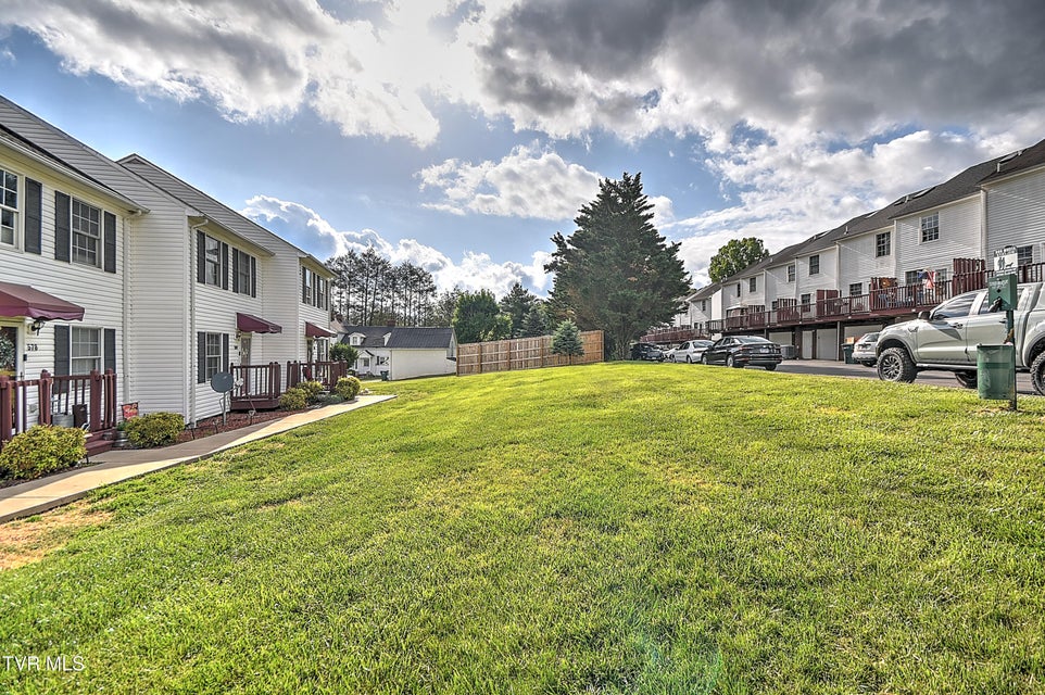 Photo #25: 574 Beaverview Drive