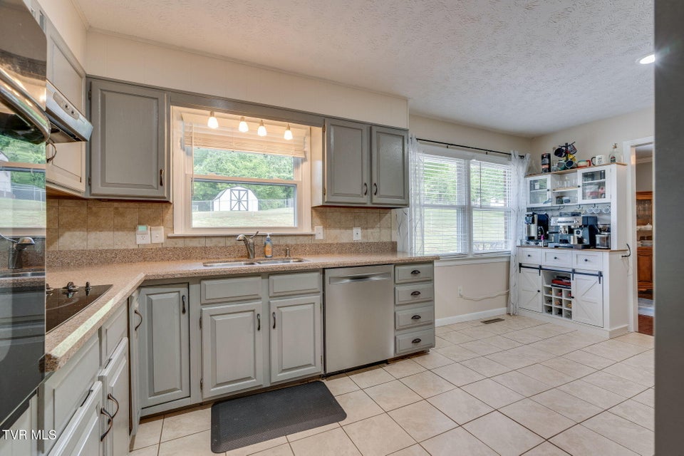 Photo #13: 5106 Springview Street