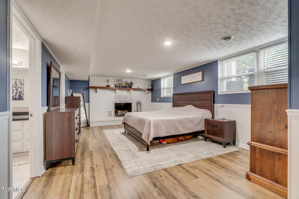 Photo #23: 5106 Springview Street