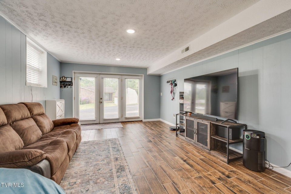Photo #29: 5106 Springview Street