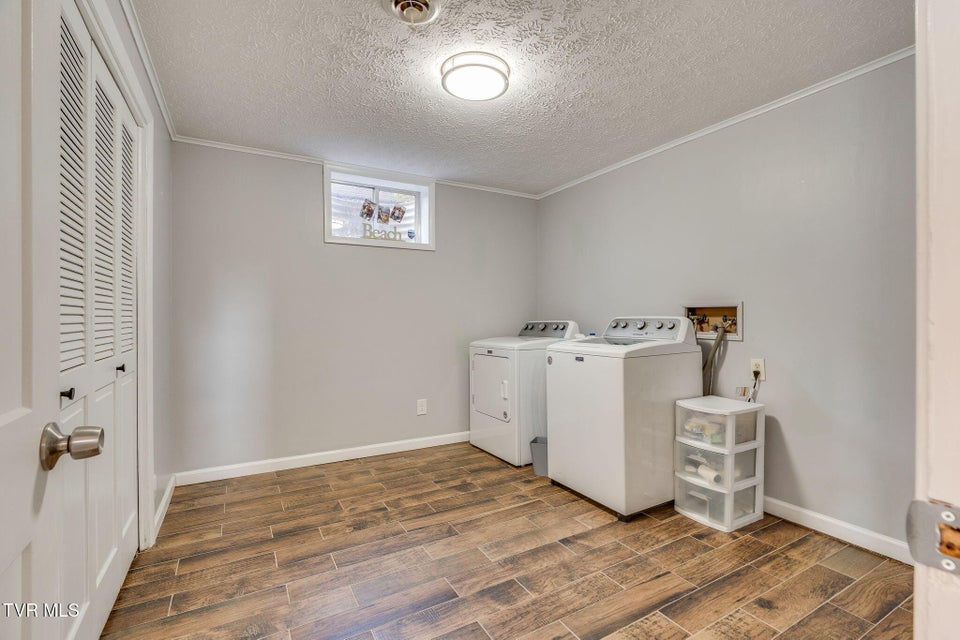 Photo #31: 5106 Springview Street