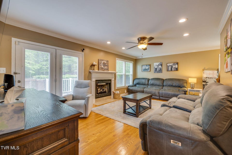 Photo #7: 216 Fox Chase Drive