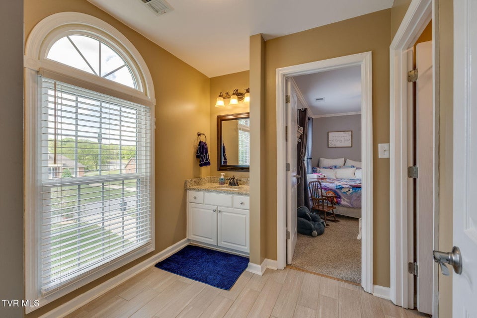 Photo #32: 216 Fox Chase Drive