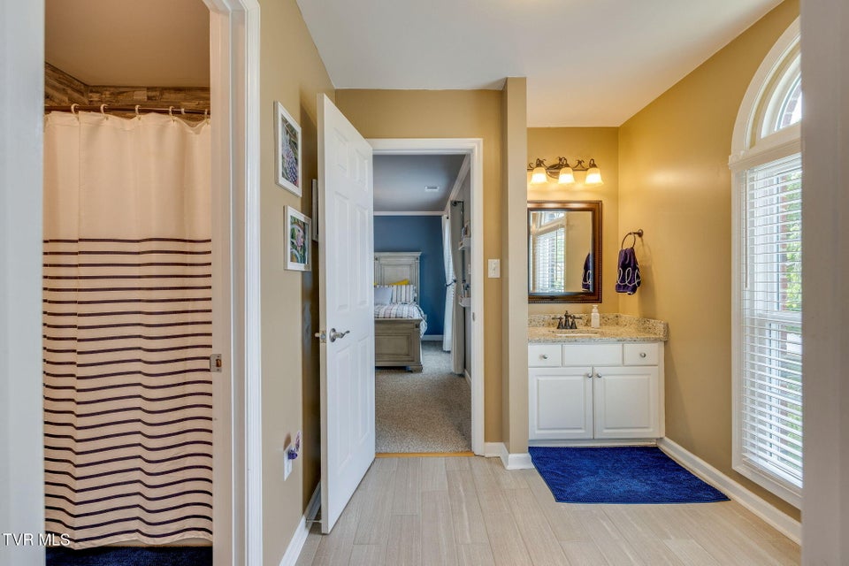 Photo #33: 216 Fox Chase Drive