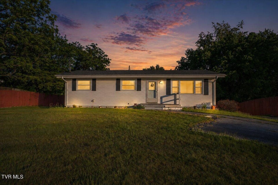 Photo #27: 203 Hemlock Road