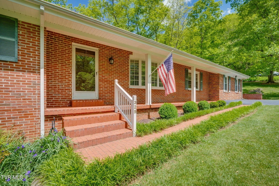 Photo #4: 325 Sperry Circle
