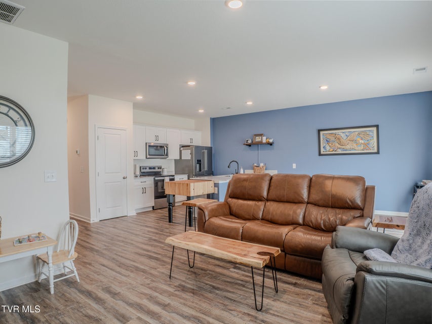 Photo #11: 93 Thistle Drive