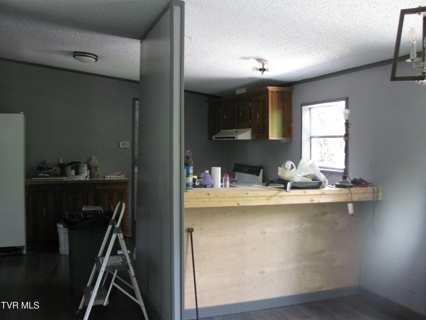 Photo #9: 407 Banks Street