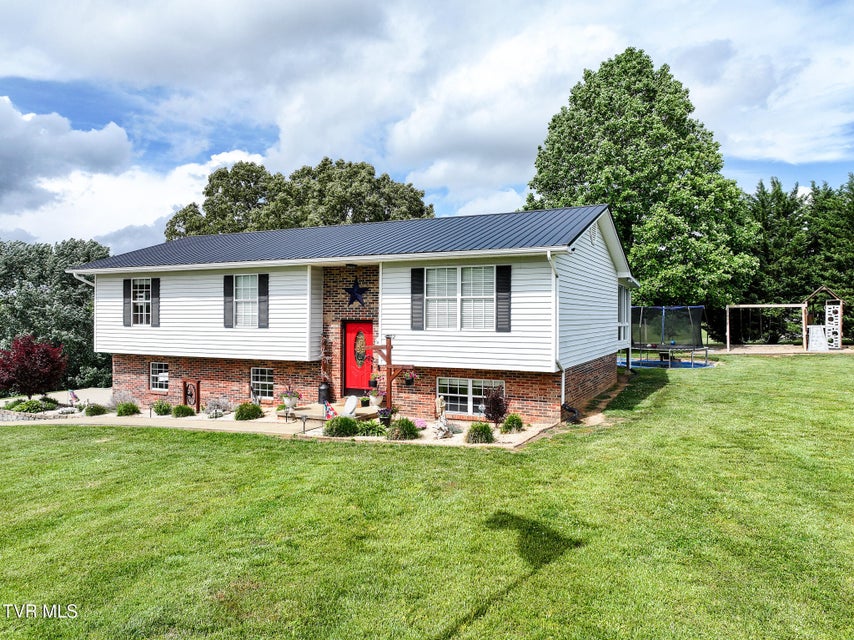 Photo #9: 122 Earlington Drive