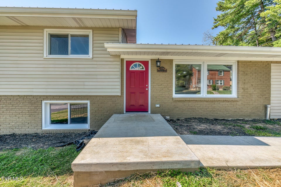 Photo #2: 1216 Norway Street