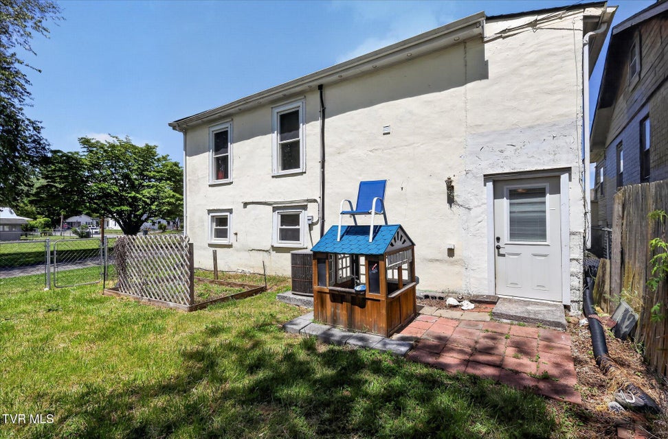Photo #30: 425 Beasley Street