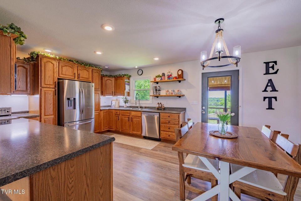 Photo #6: 902 Mill Road
