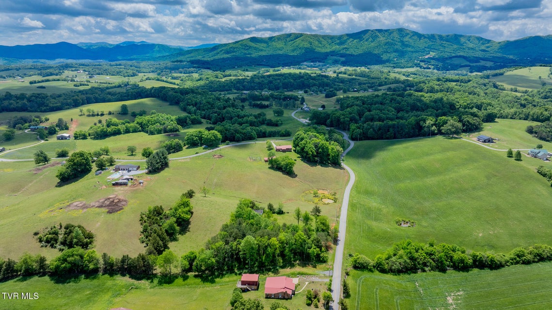 Photo #43: 902 Mill Road