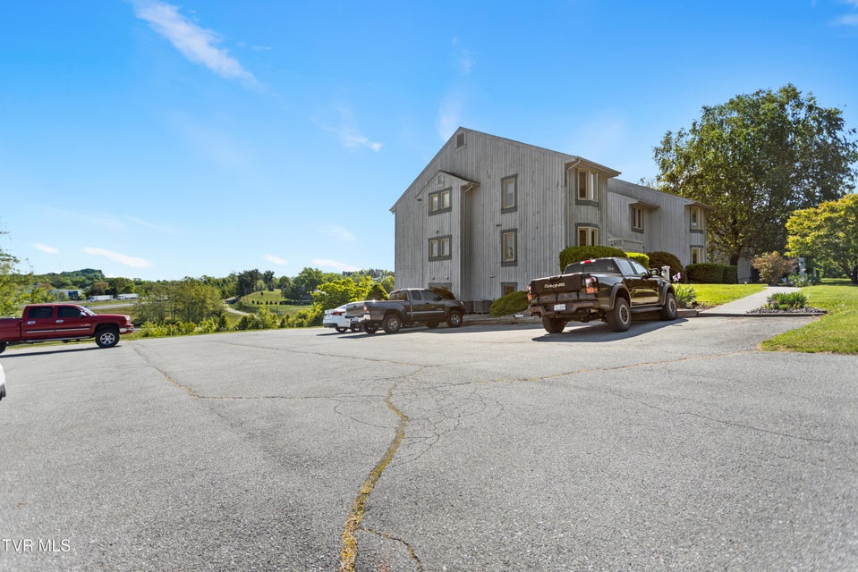 Photo #3: 100 Wonderland Drive