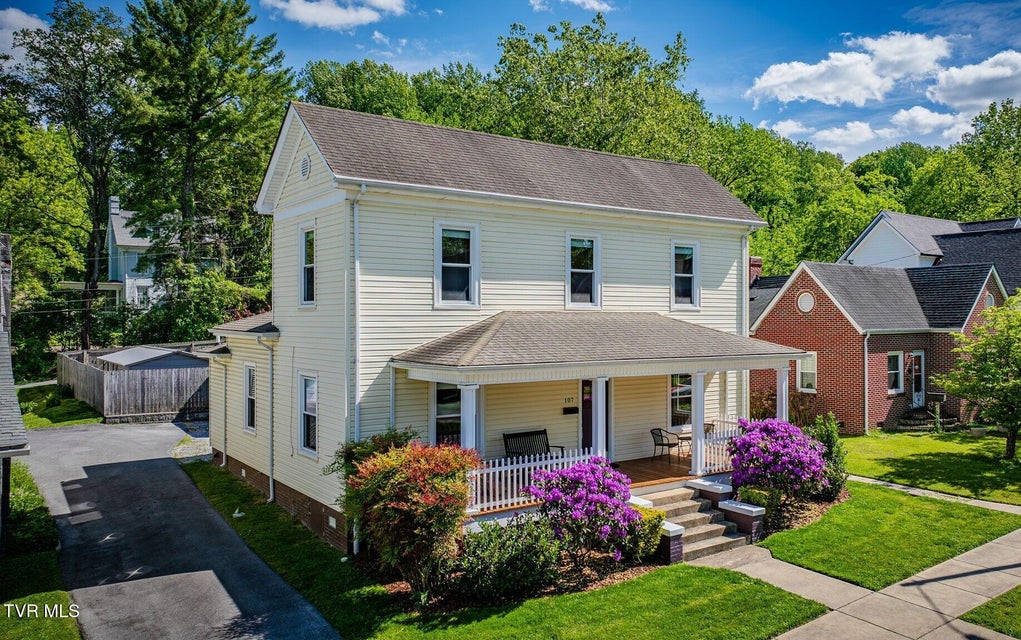 Photo #2: 107 Chestnut Street