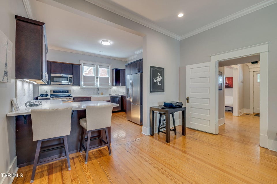 Photo #9: 107 Chestnut Street