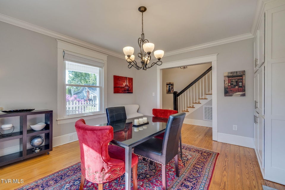 Photo #14: 107 Chestnut Street