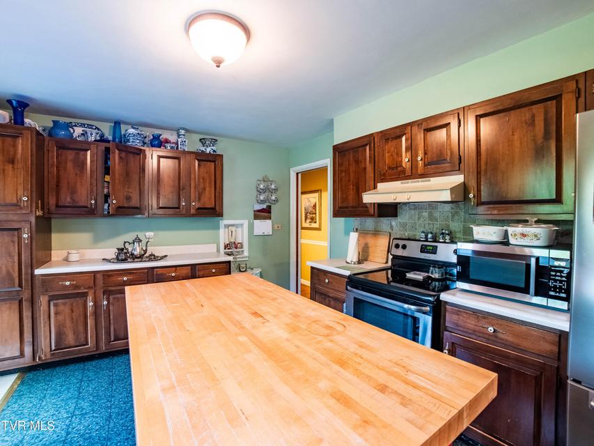 Photo #8: 125 Cresswood Drive