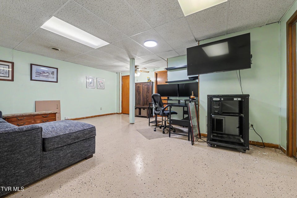 Photo #26: 1774 Oriole Court