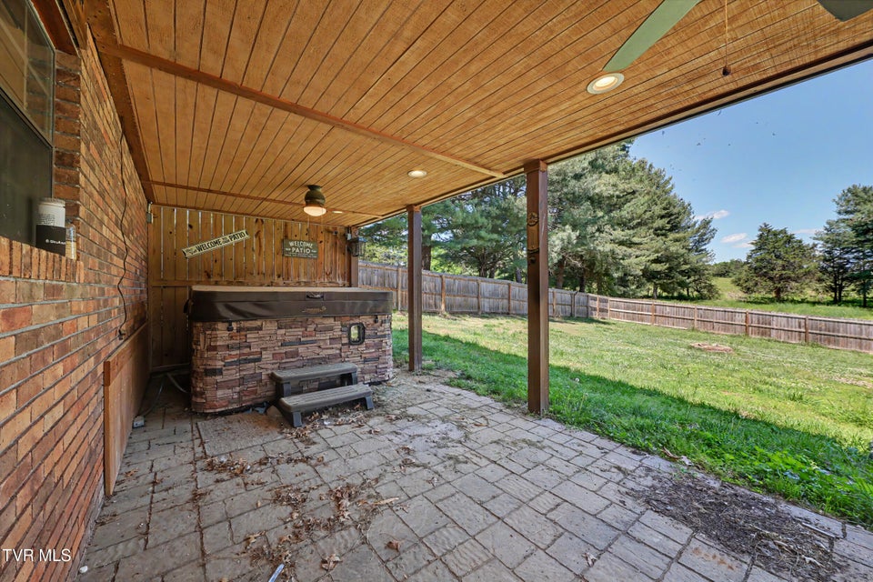 Photo #34: 1774 Oriole Court
