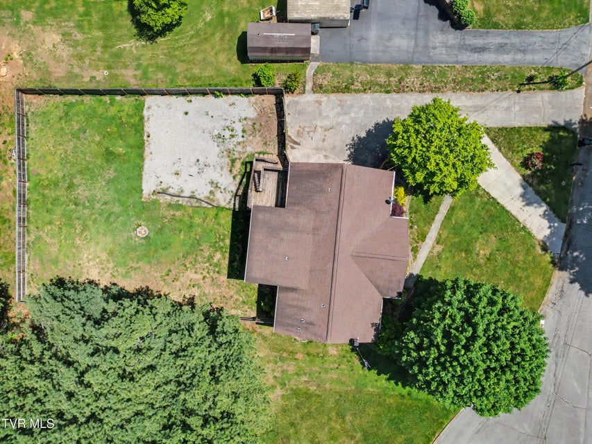 Photo #39: 1774 Oriole Court
