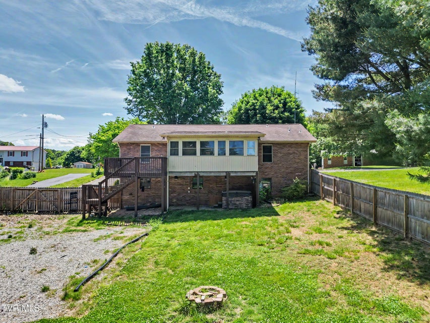 Photo #40: 1774 Oriole Court