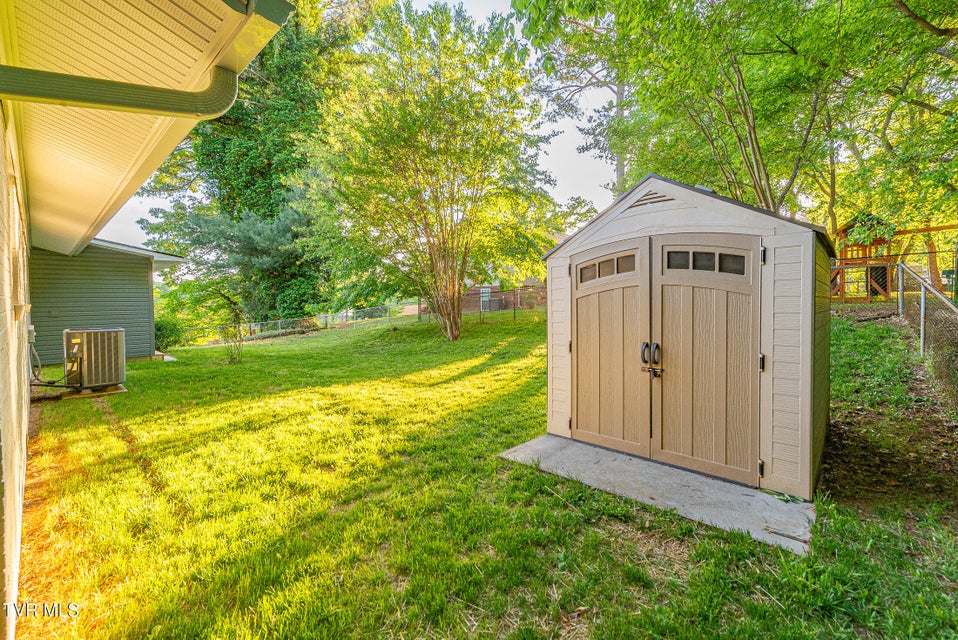 Photo #31: 3601 Hazelnut Drive
