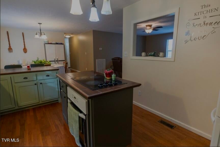 Photo #18: 21426 Darlington Drive